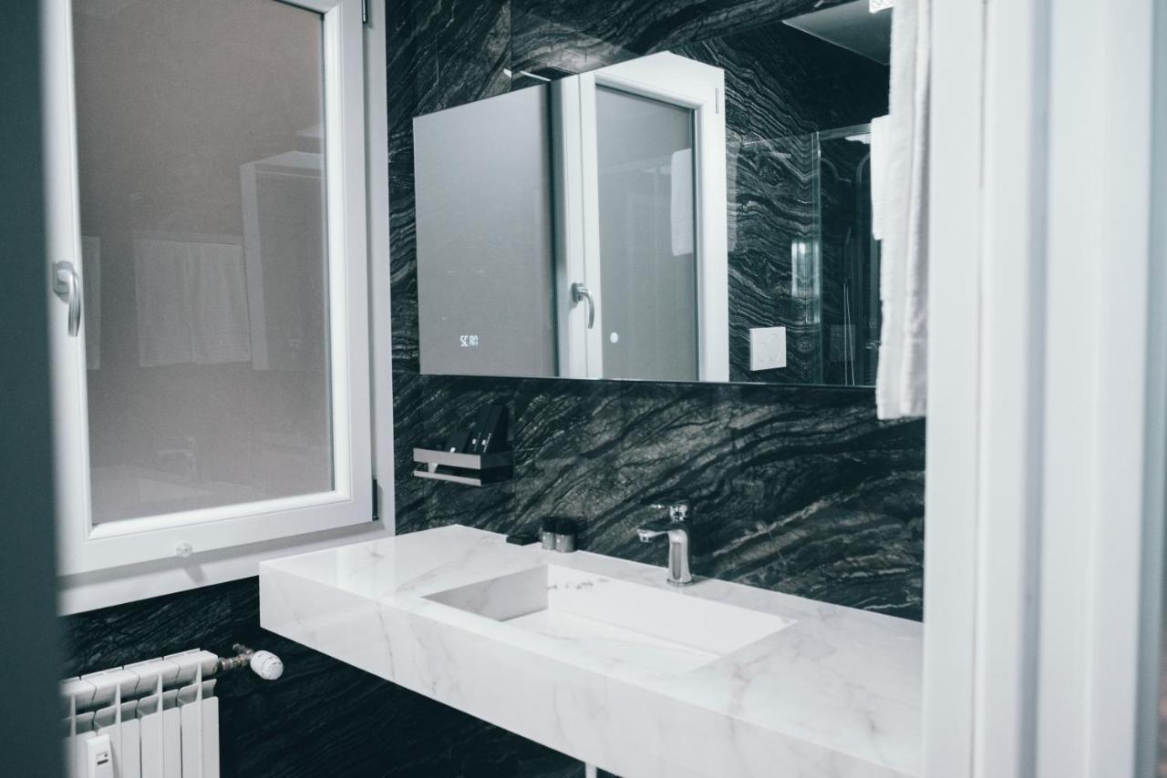 Gregorio VII Luxury Suites San Damaso Roma Exterior foto